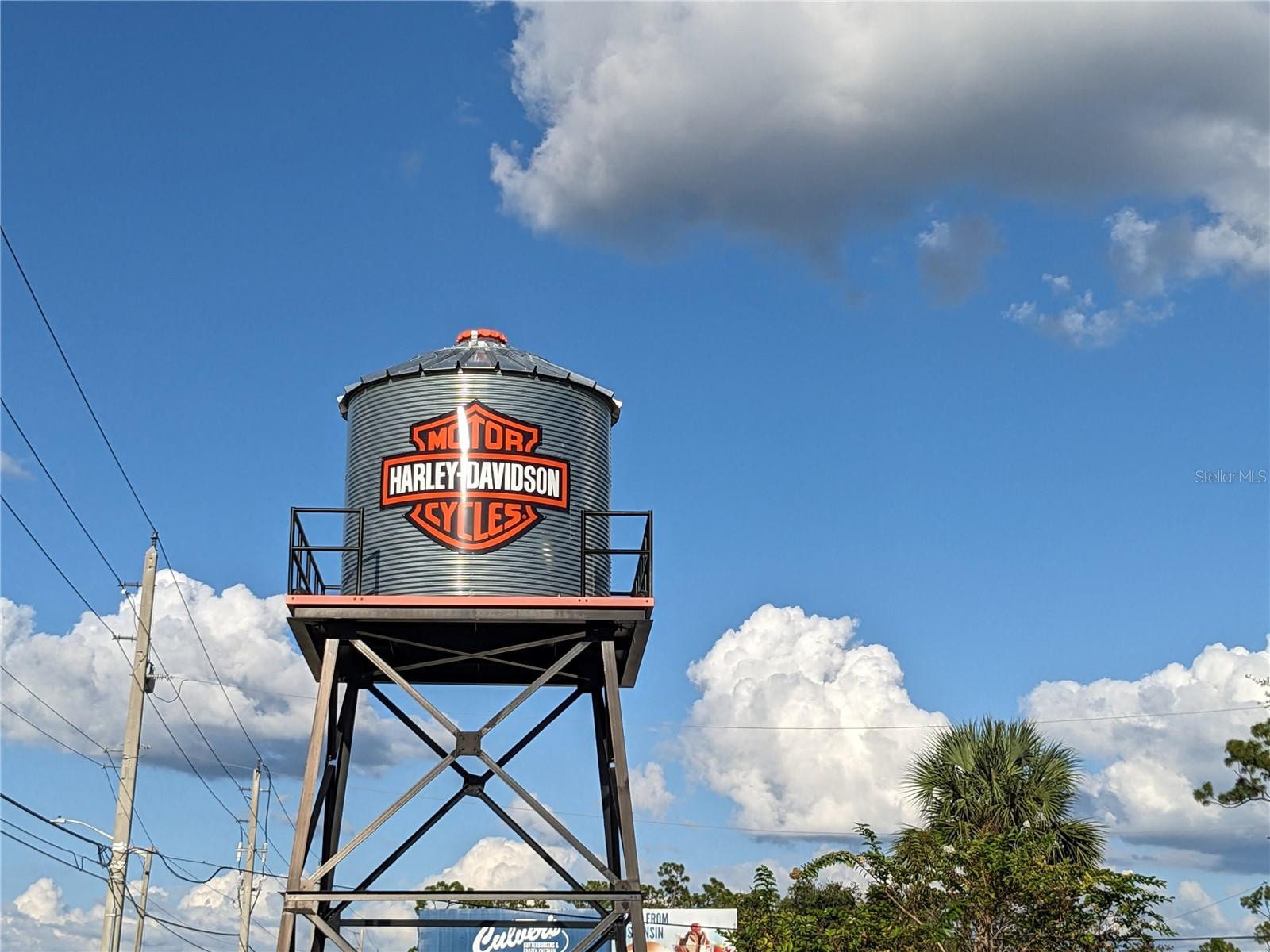 Image 69 of 90 For 15144 Hennipen Circle