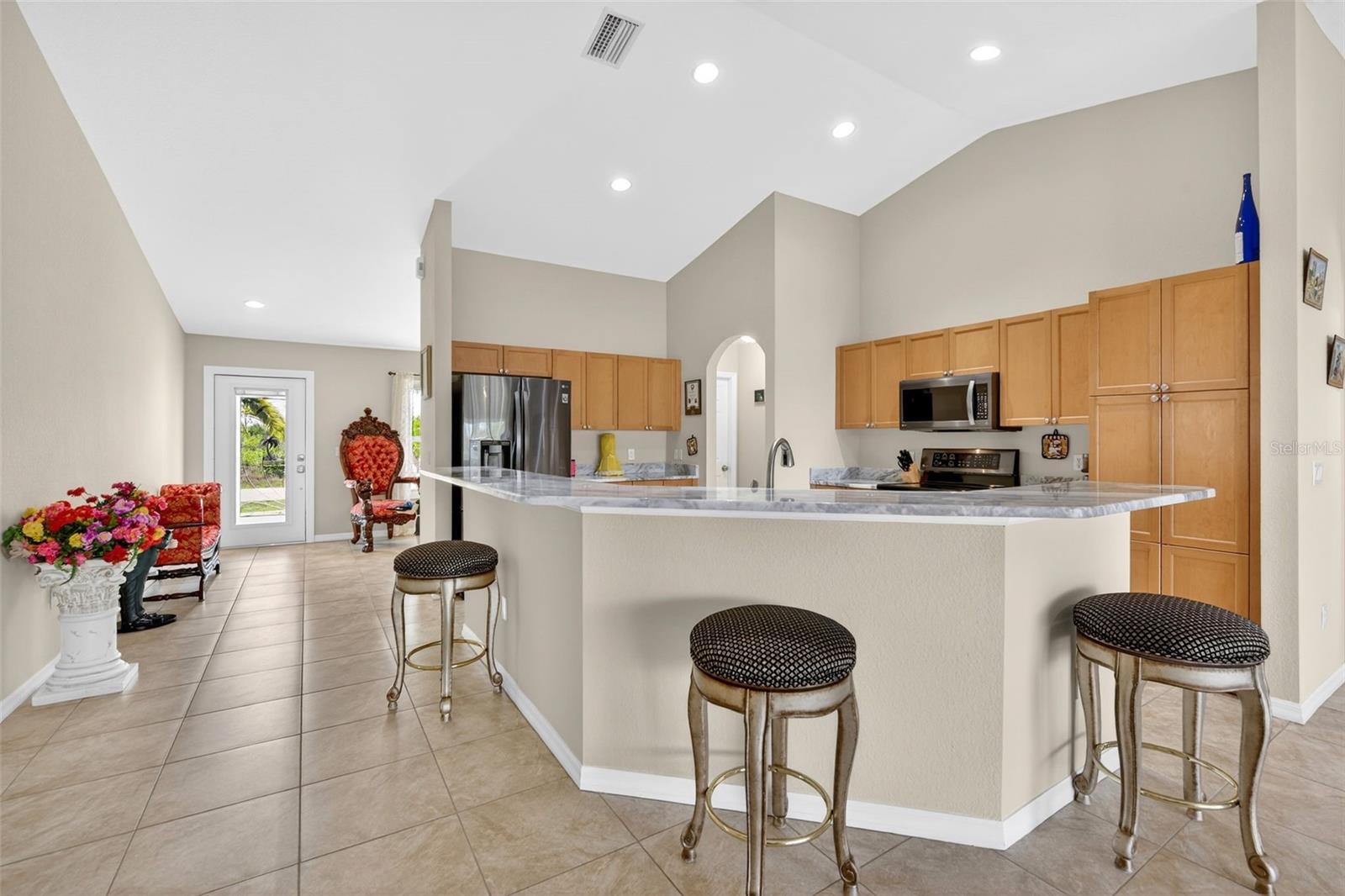 Image 7 of 90 For 15144 Hennipen Circle