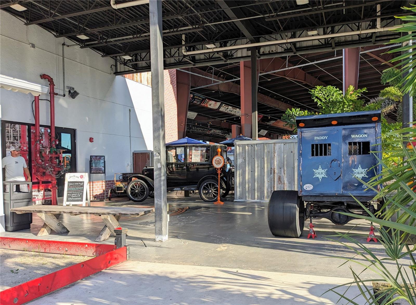 Image 71 of 90 For 15144 Hennipen Circle