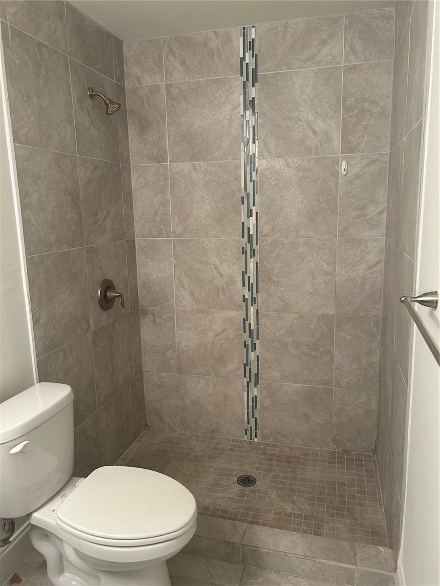 Image 11 of 13 For 8501 Agate Street