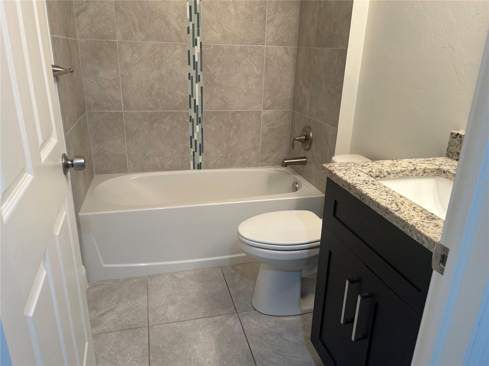 Image 7 of 13 For 8501 Agate Street