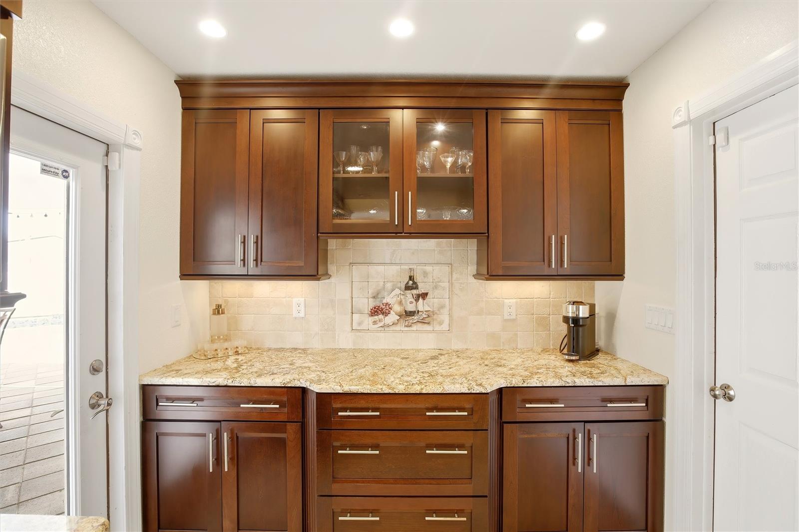 Image 10 of 35 For 361 Wherley Avenue Se