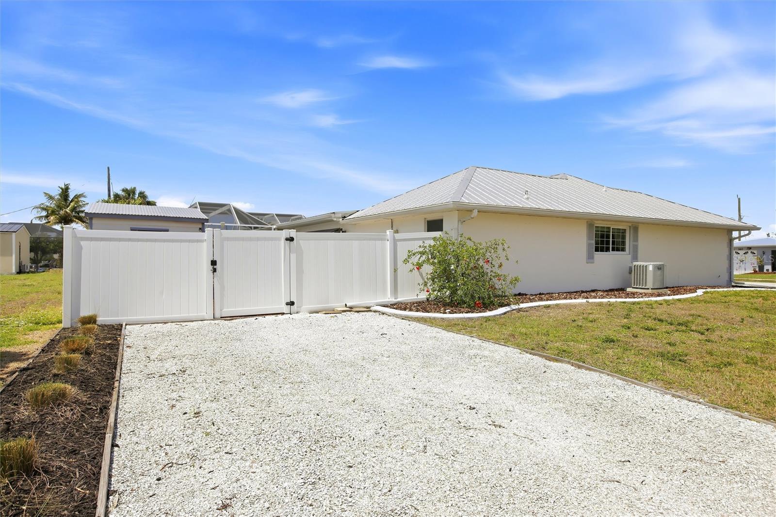 Image 24 of 35 For 361 Wherley Avenue Se