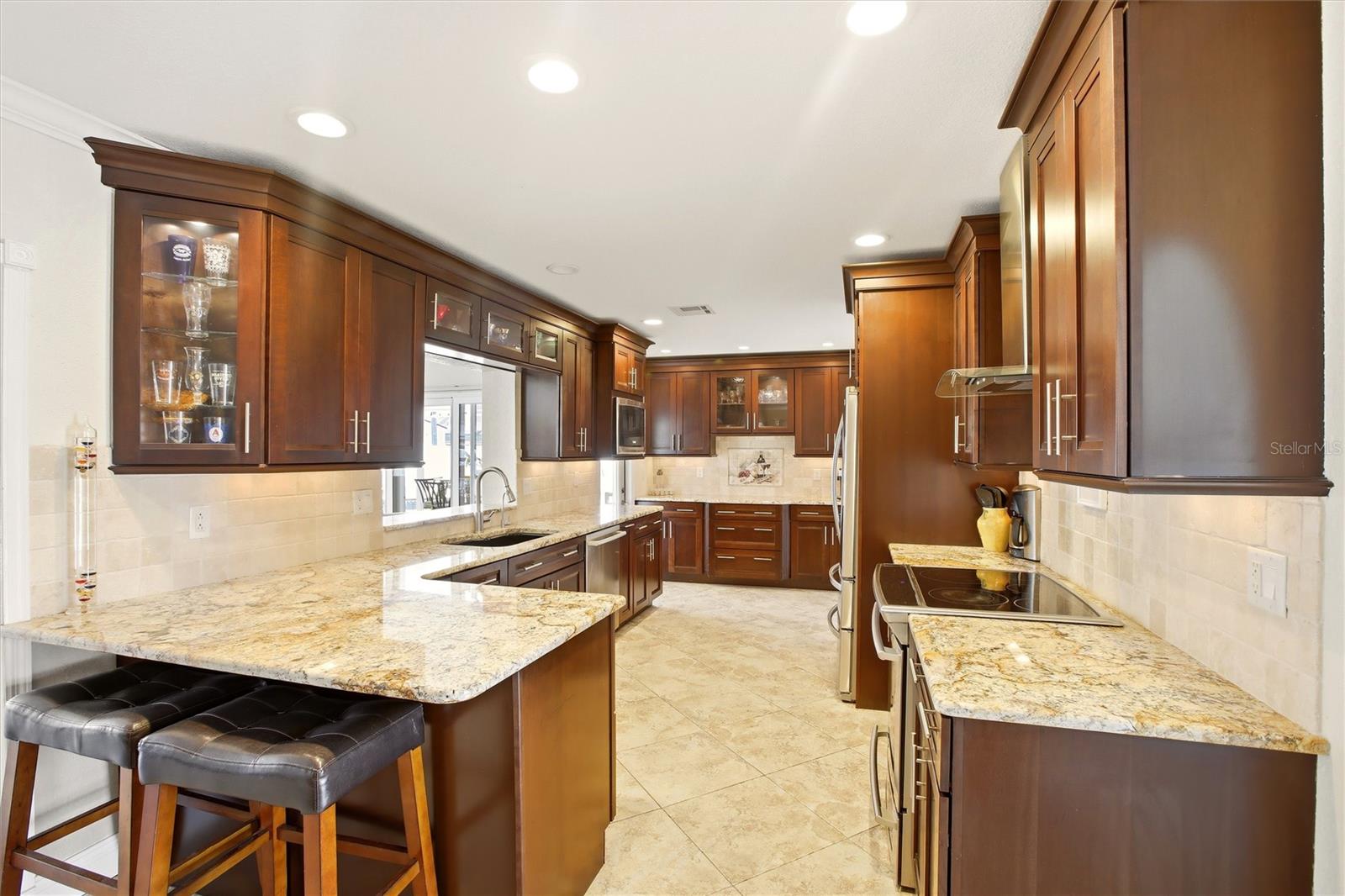 Image 6 of 35 For 361 Wherley Avenue Se