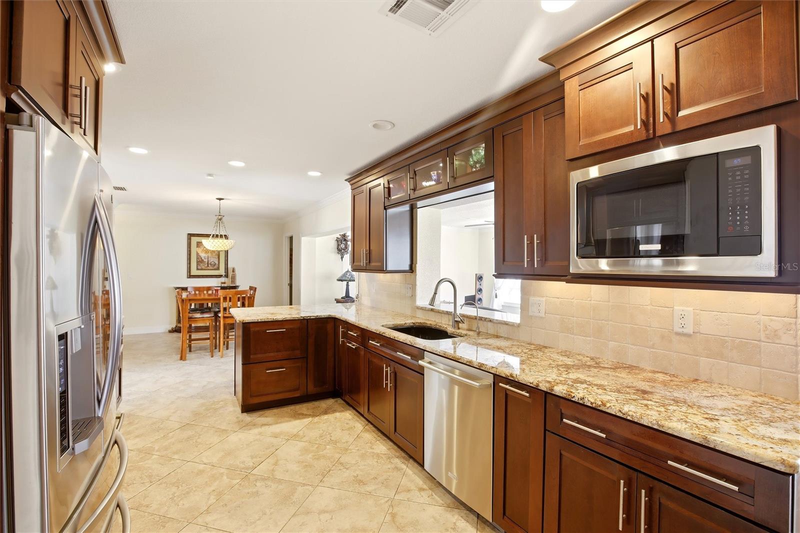 Image 9 of 35 For 361 Wherley Avenue Se