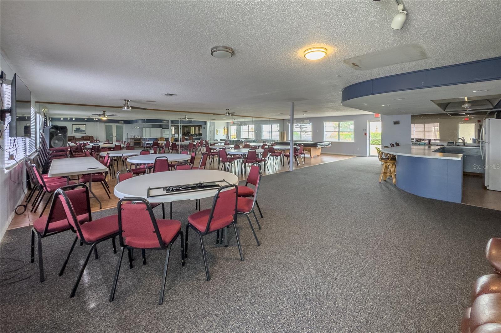 Image 19 of 33 For 6777 Winkler Road A236