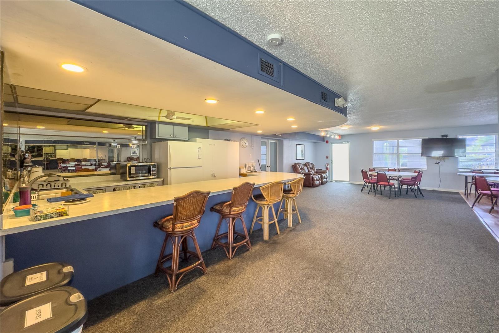 Image 20 of 33 For 6777 Winkler Road A236