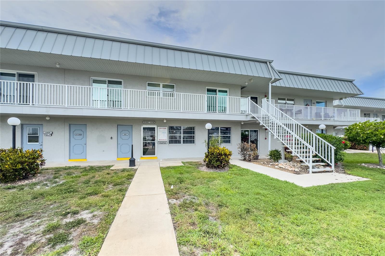 Image 23 of 33 For 6777 Winkler Road A236