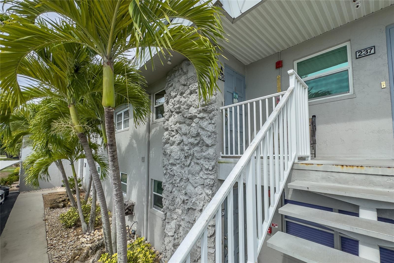 Image 3 of 33 For 6777 Winkler Road A236