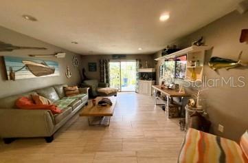 Image 6 of 33 For 6777 Winkler Road A236