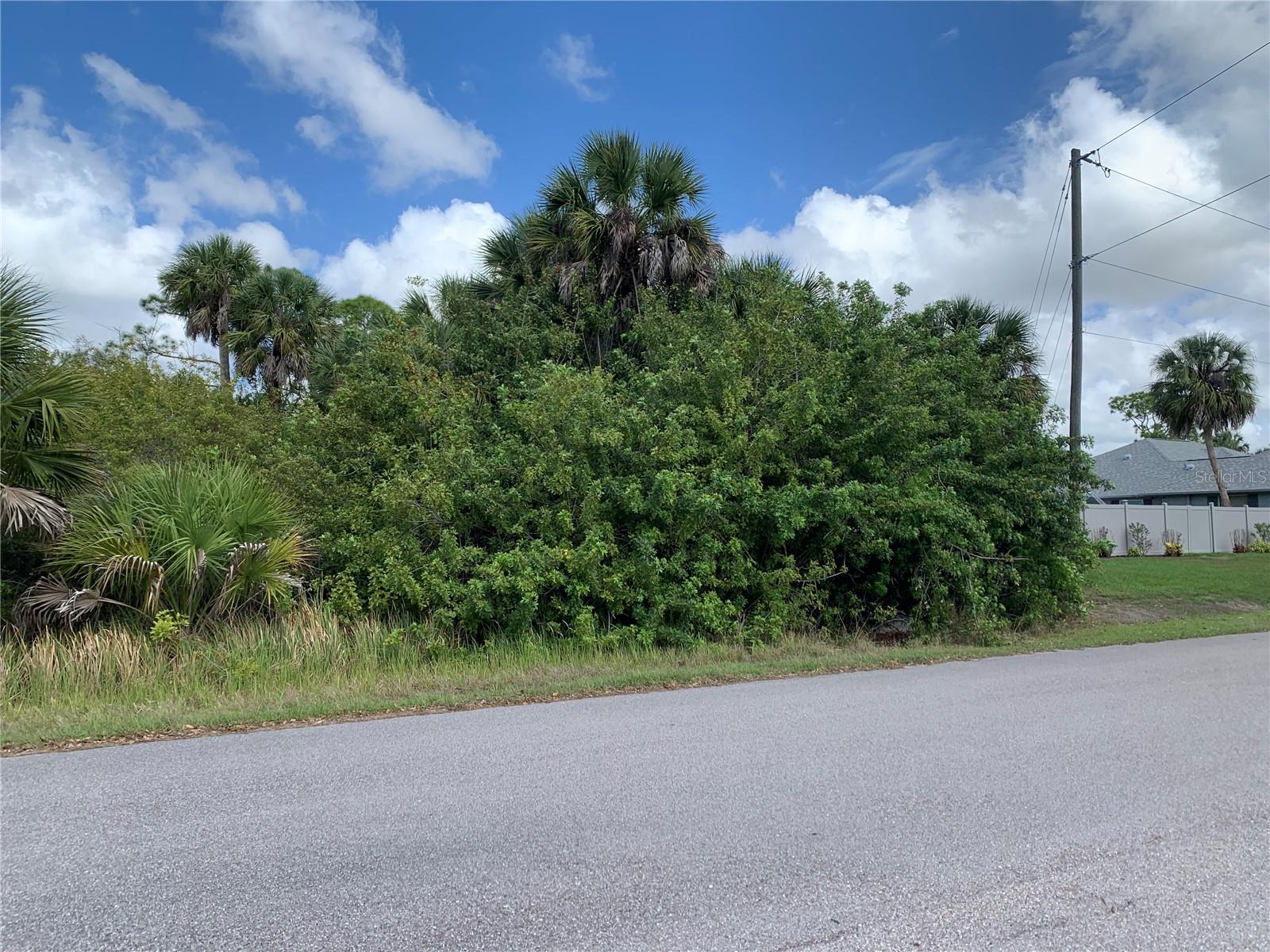 Image 8 of 22 For 1375 Clearview Drive