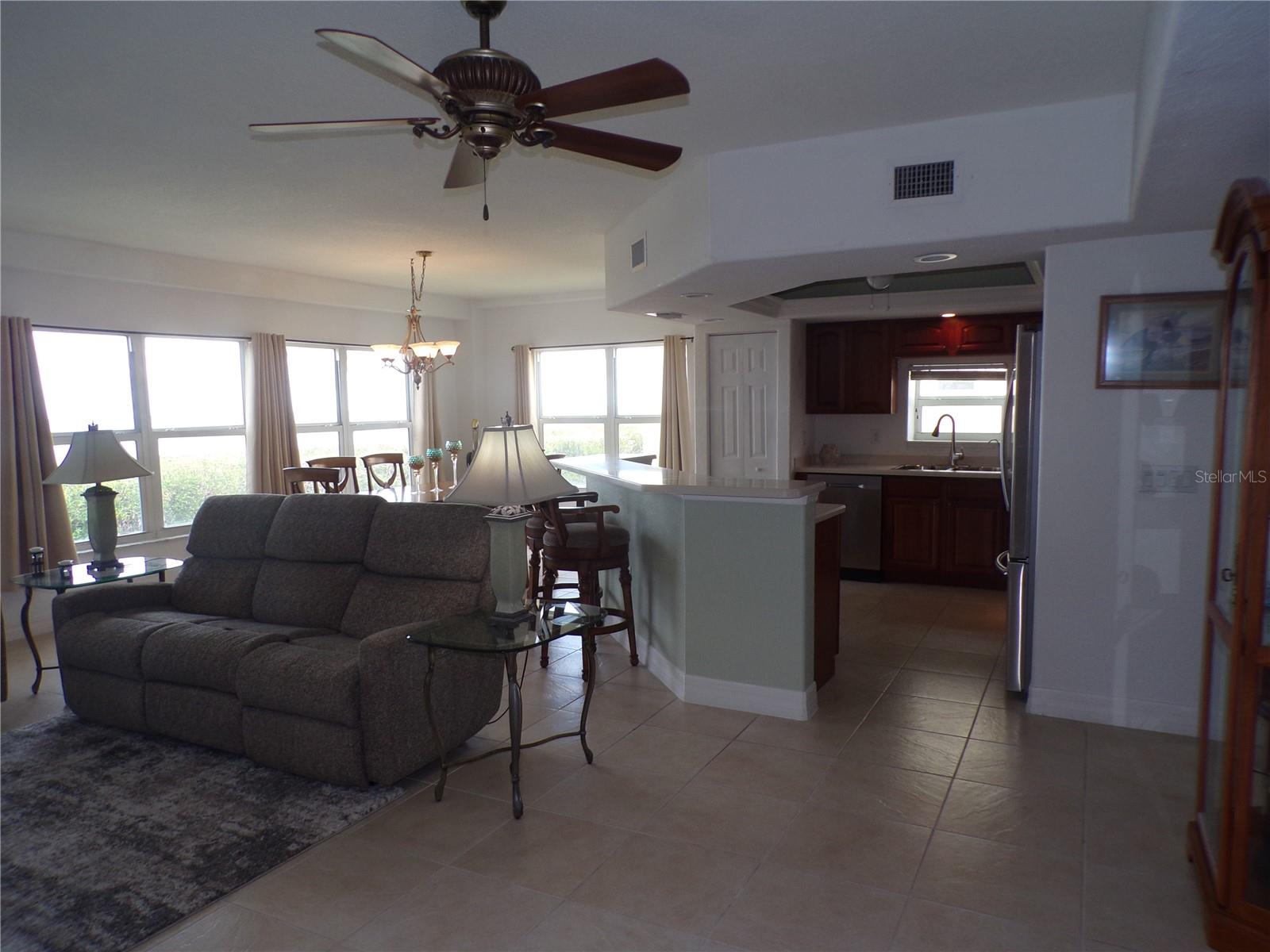 Image 20 of 75 For 101 Marion Court 114