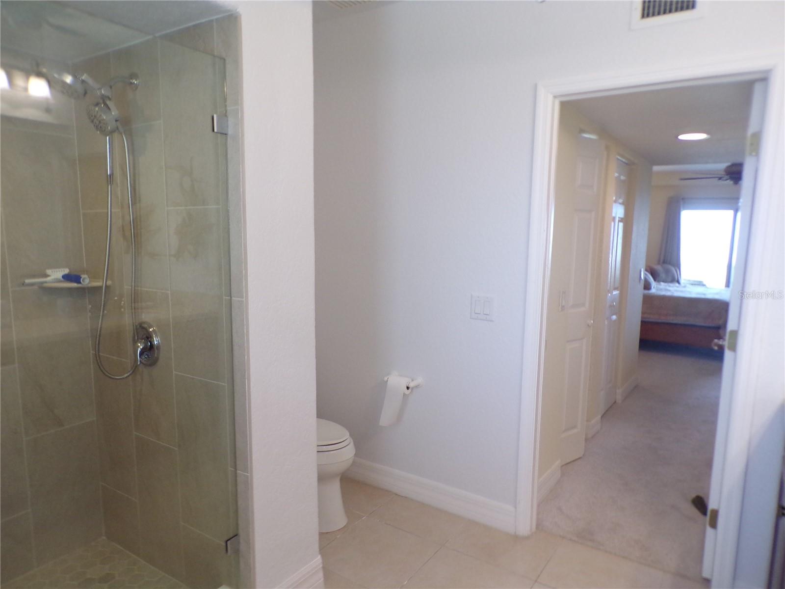 Image 28 of 75 For 101 Marion Court 114