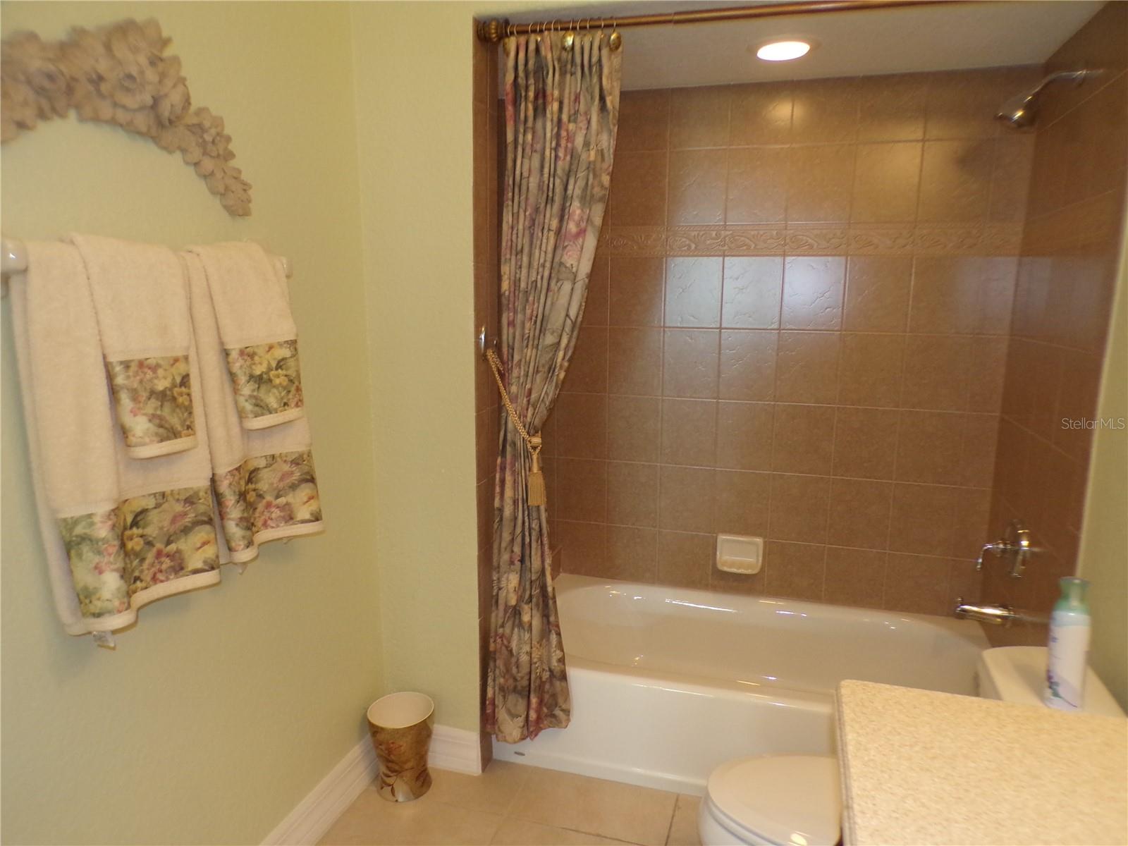 Image 29 of 75 For 101 Marion Court 114