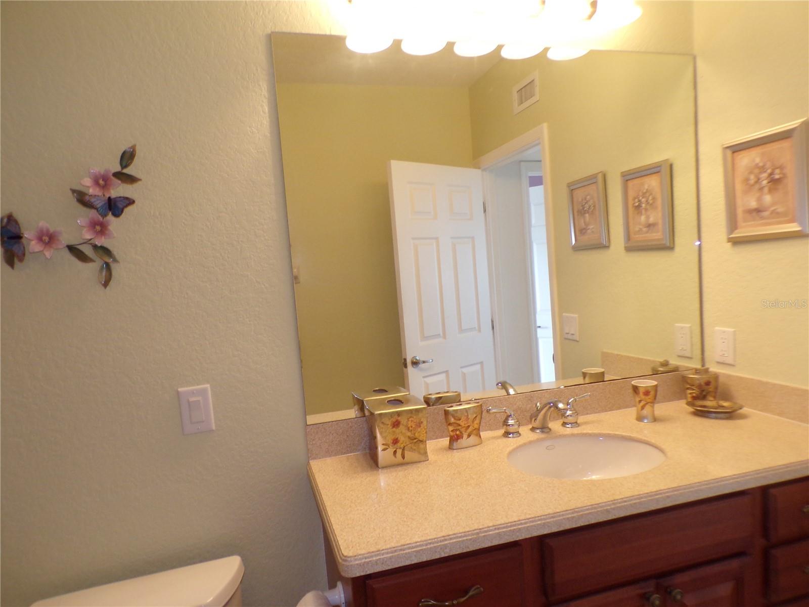 Image 30 of 75 For 101 Marion Court 114