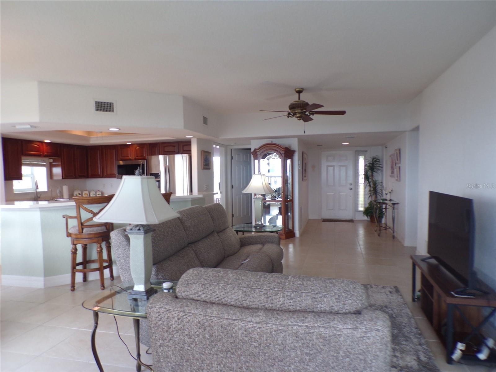 Image 43 of 75 For 101 Marion Court 114