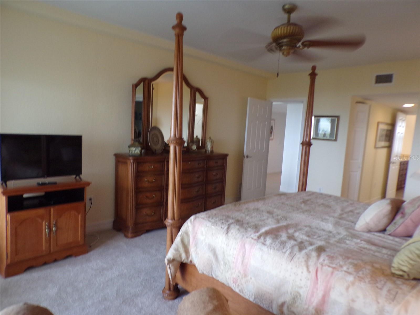 Image 46 of 75 For 101 Marion Court 114