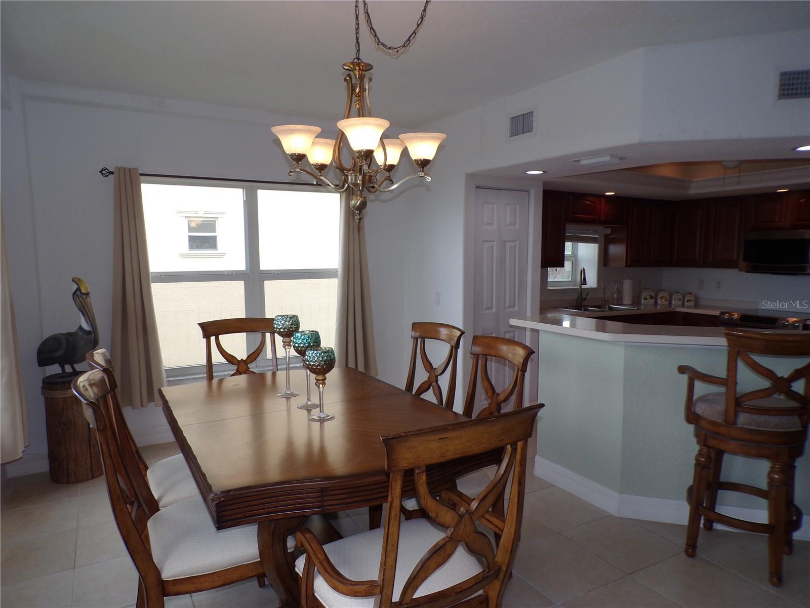 Image 9 of 75 For 101 Marion Court 114