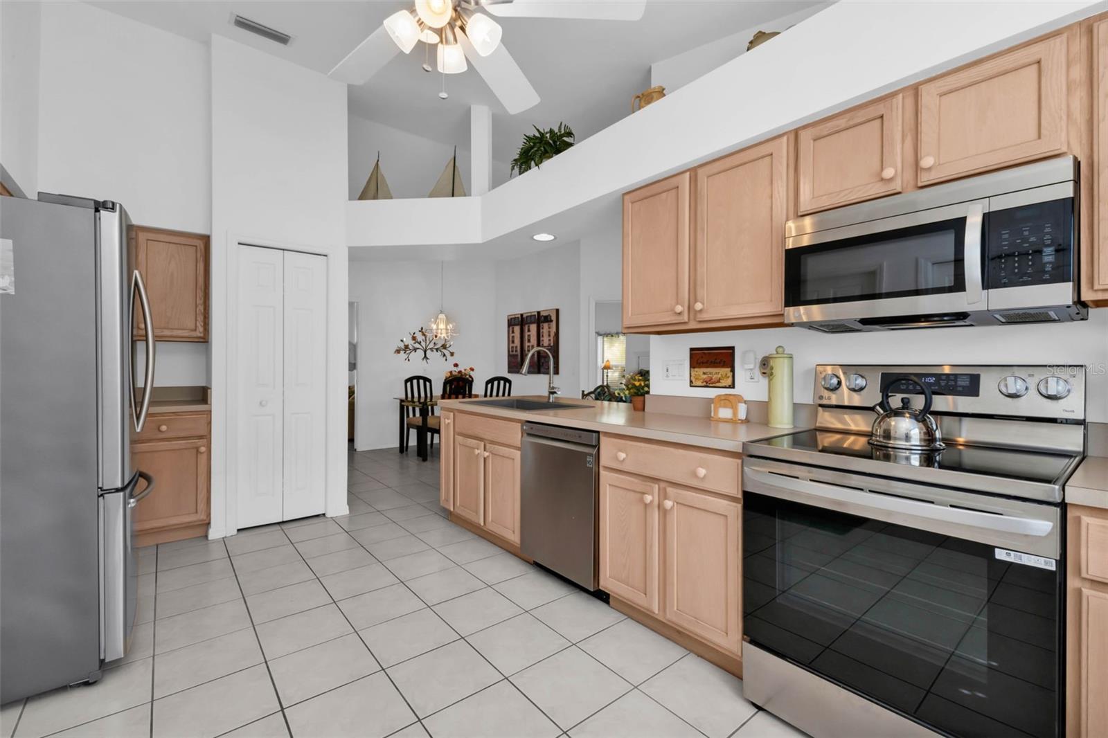 Image 12 of 40 For 1869 Birmingham Boulevard