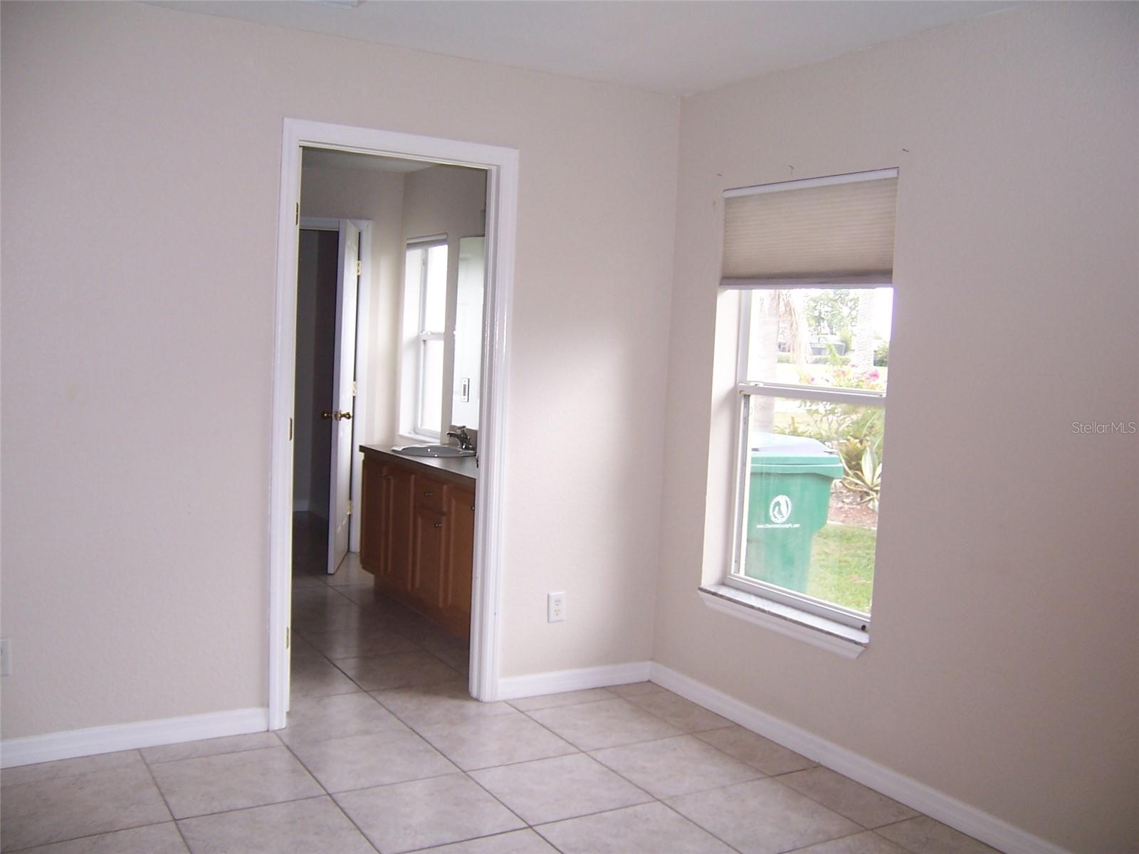 Image 17 of 23 For 2317 Nuremberg Boulevard