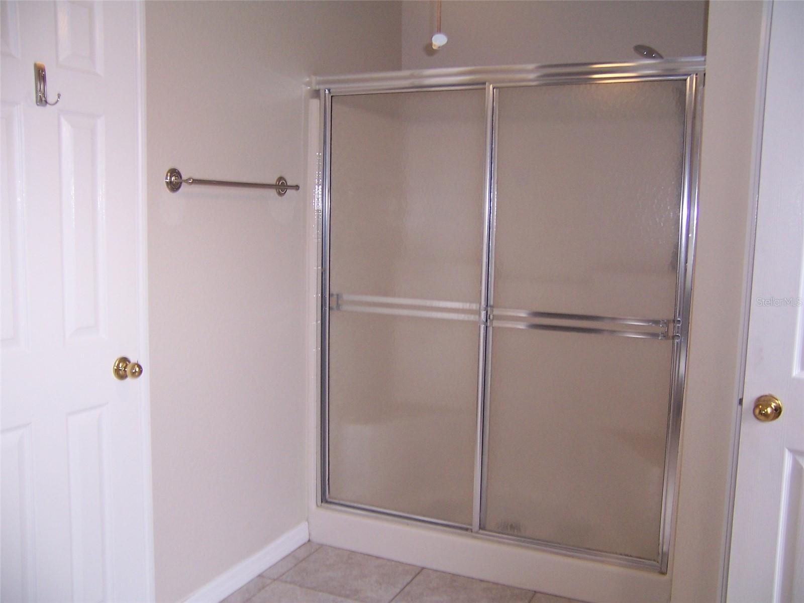 Image 20 of 23 For 2317 Nuremberg Boulevard