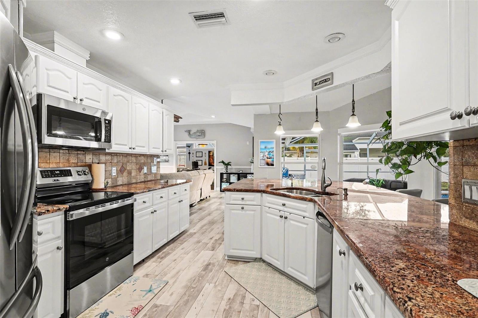 Image 14 of 86 For 23340 Painter Avenue