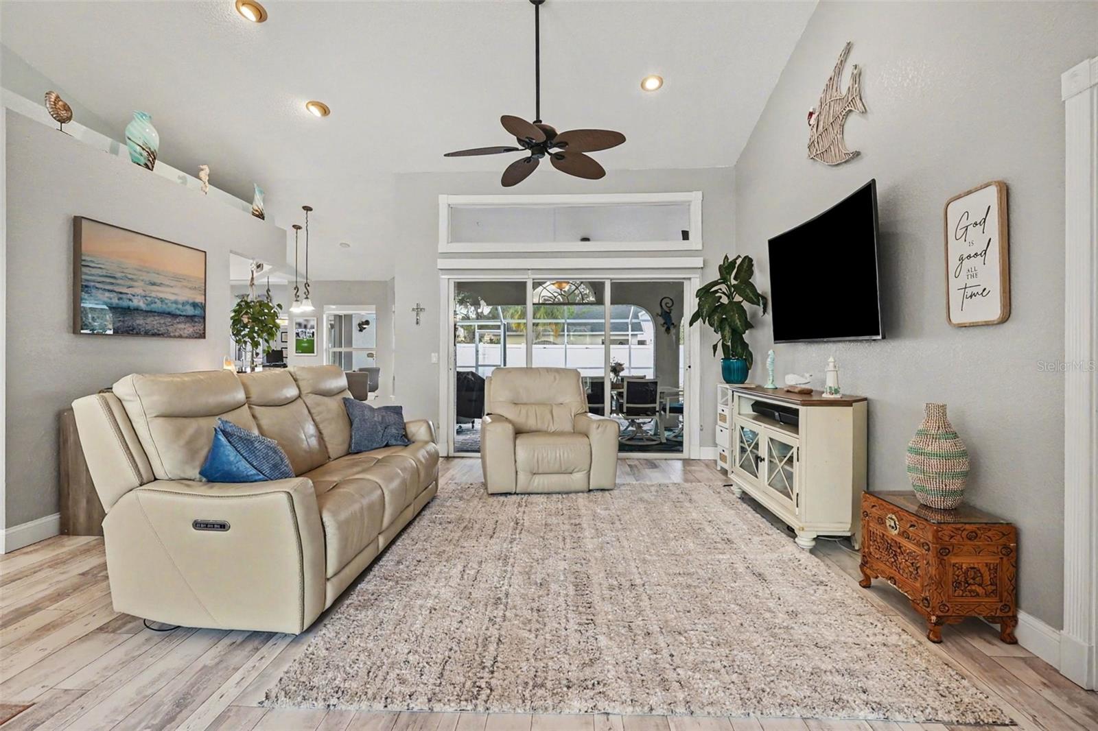 Image 4 of 86 For 23340 Painter Avenue