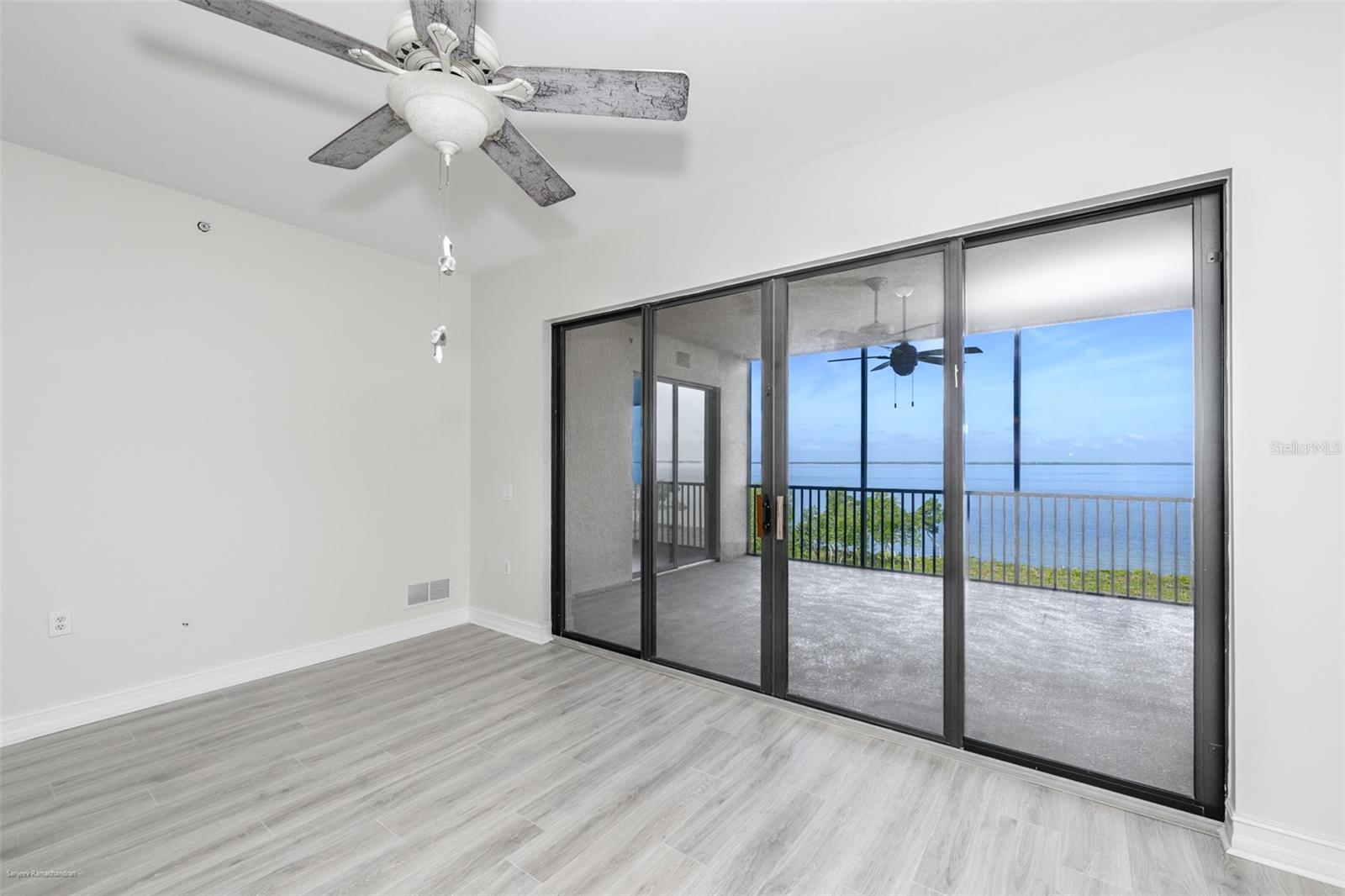 Image 11 of 56 For 89 Vivante Boulevard 402