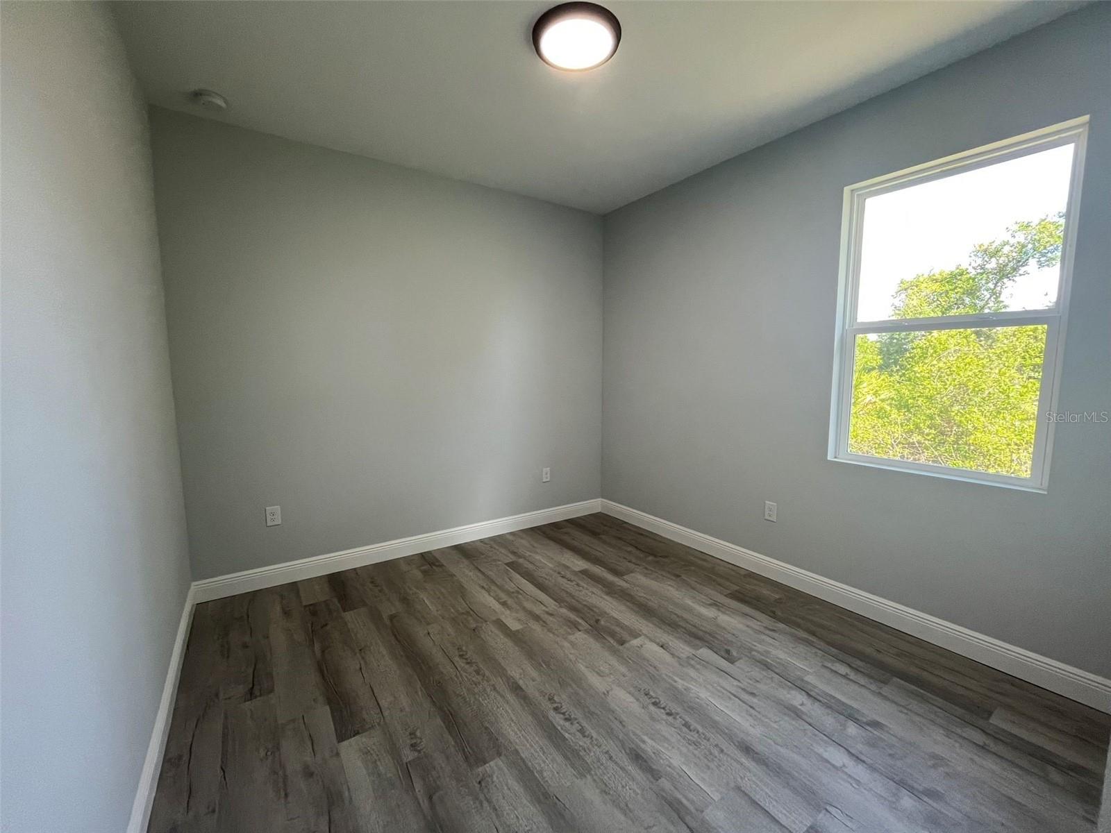 Image 14 of 16 For 5296 Gillot Boulevard