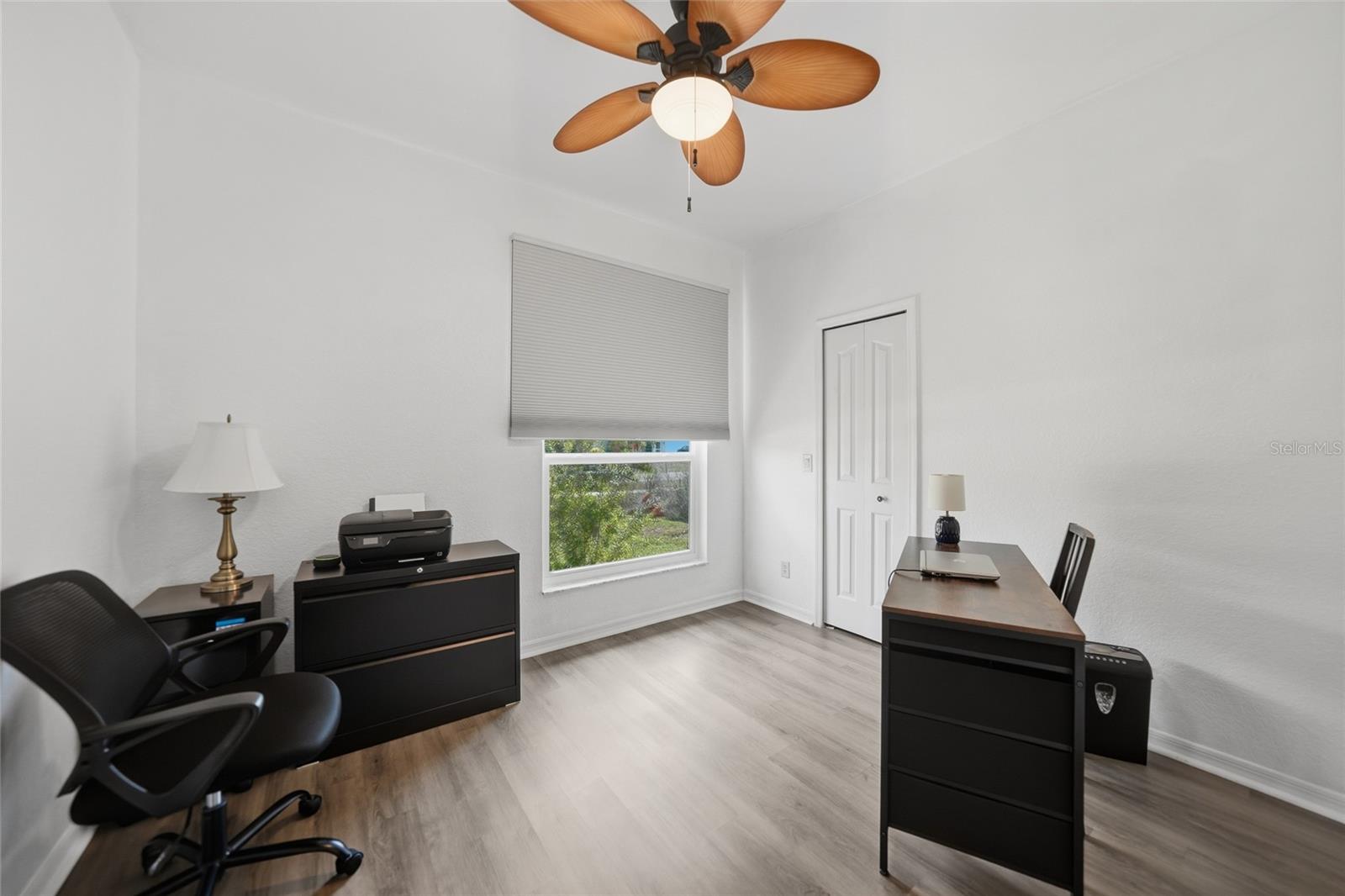 Listing photo id 15 for 1691 Chamberlain Boulevard