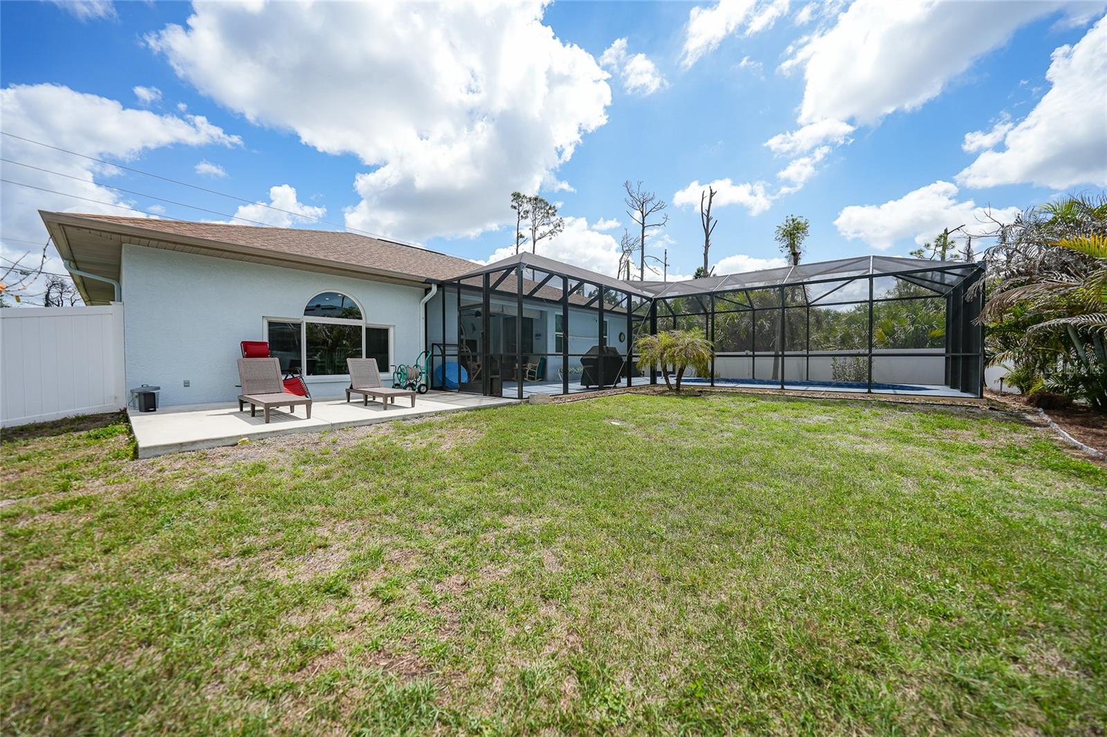 Listing photo id 22 for 1691 Chamberlain Boulevard