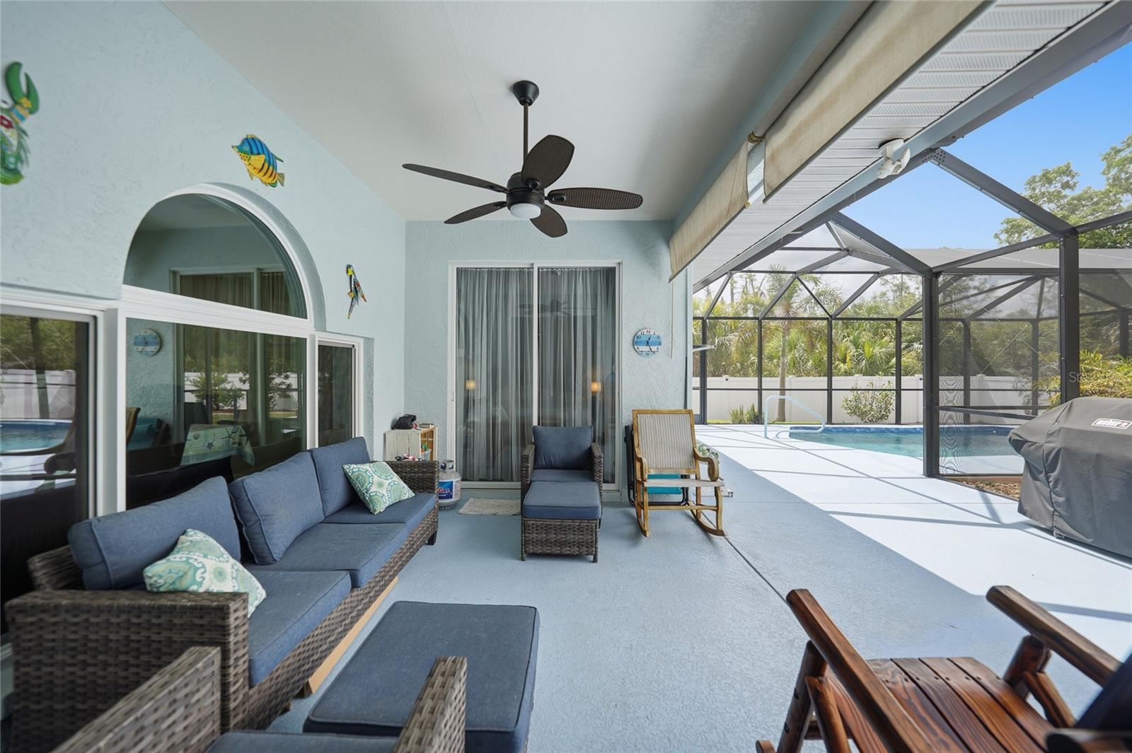 Listing photo id 1 for 1691 Chamberlain Boulevard