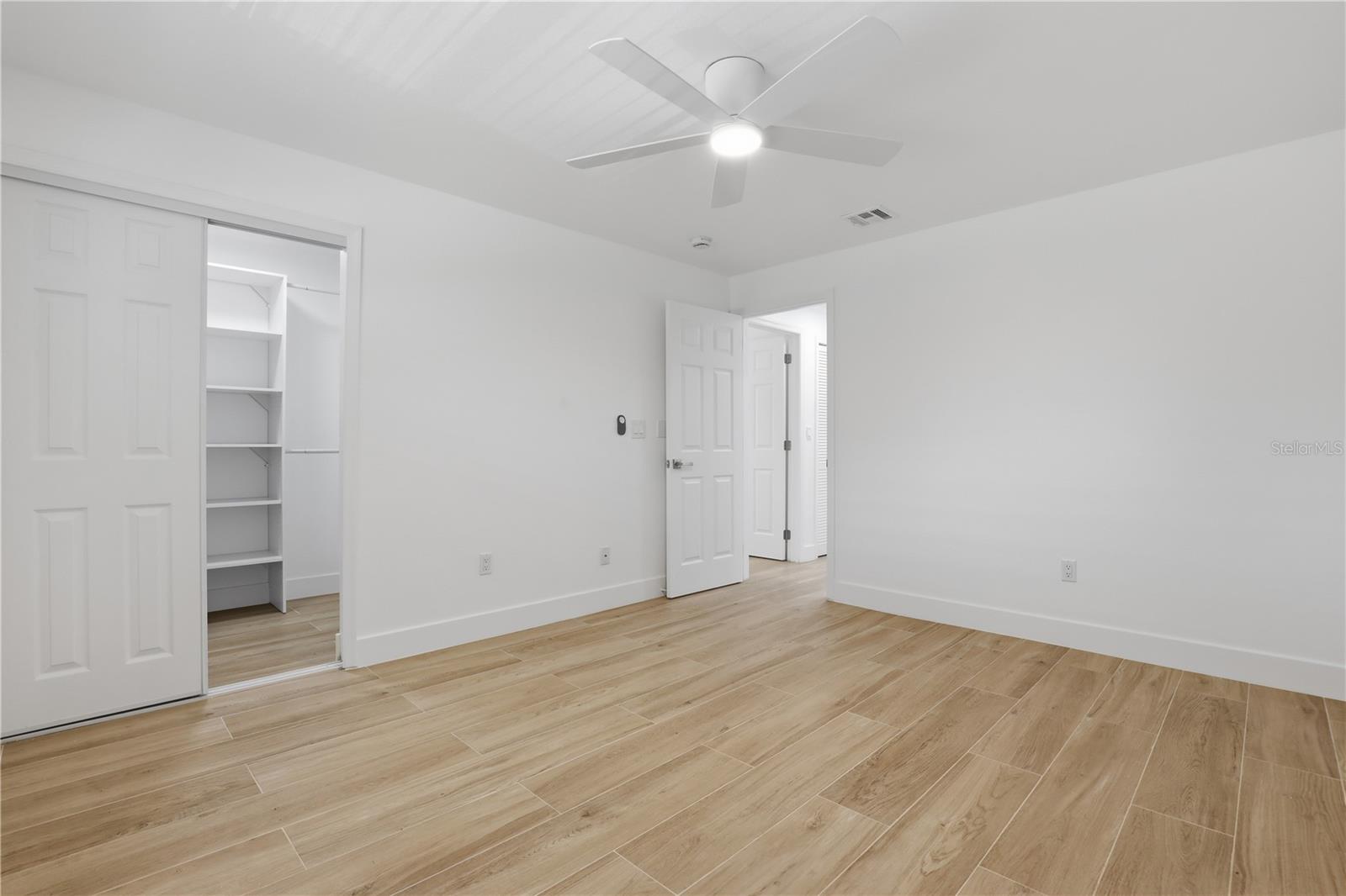 Image 11 of 18 For 4460 Oakley Street