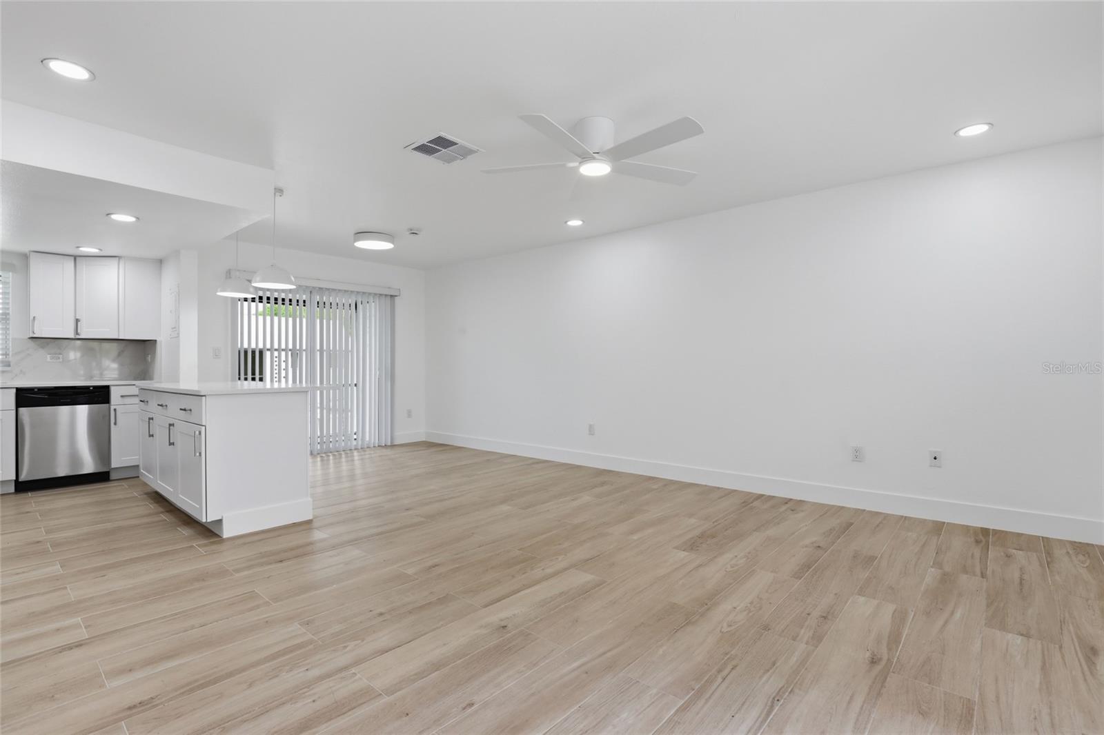 Image 4 of 18 For 4460 Oakley Street