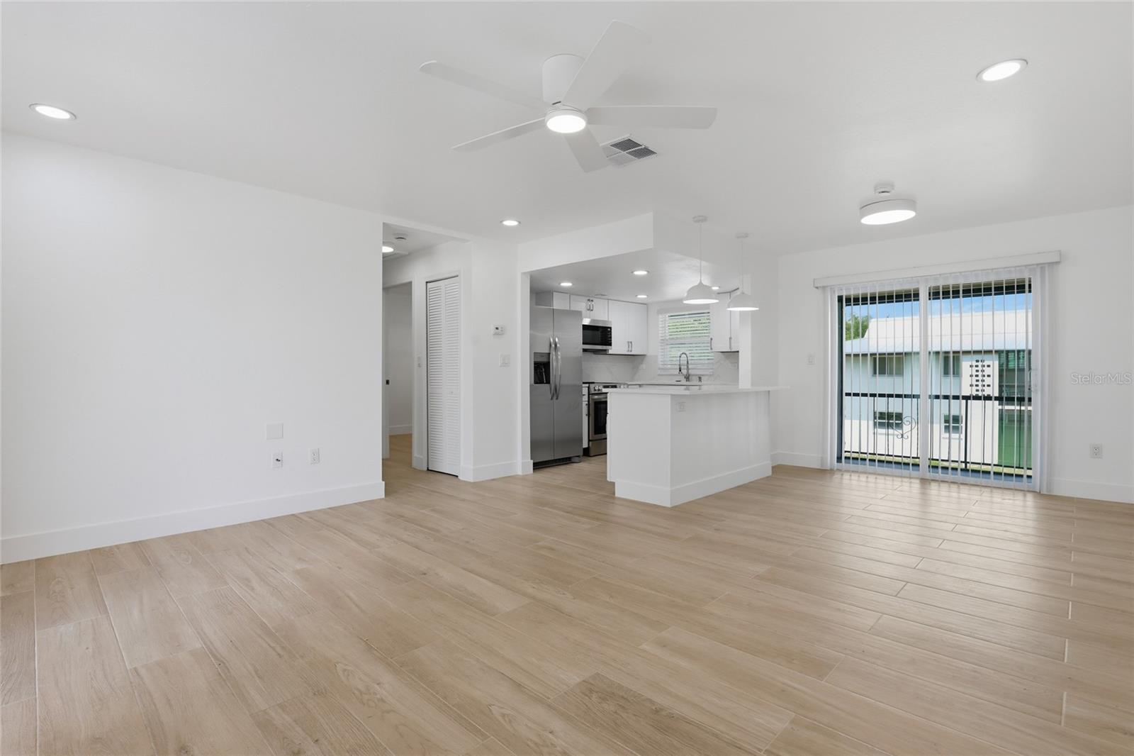 Image 6 of 18 For 4460 Oakley Street