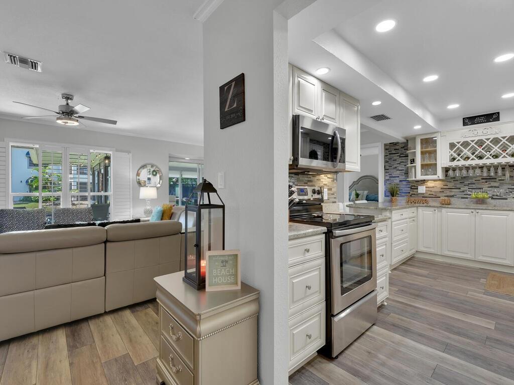 Image 12 of 42 For 4263 Island Circle D