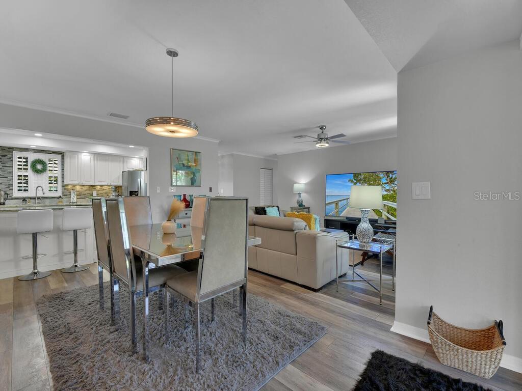 Image 15 of 42 For 4263 Island Circle D