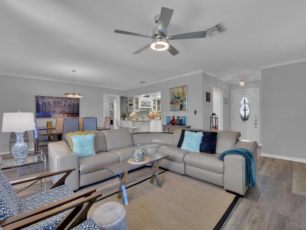 Image 17 of 42 For 4263 Island Circle D