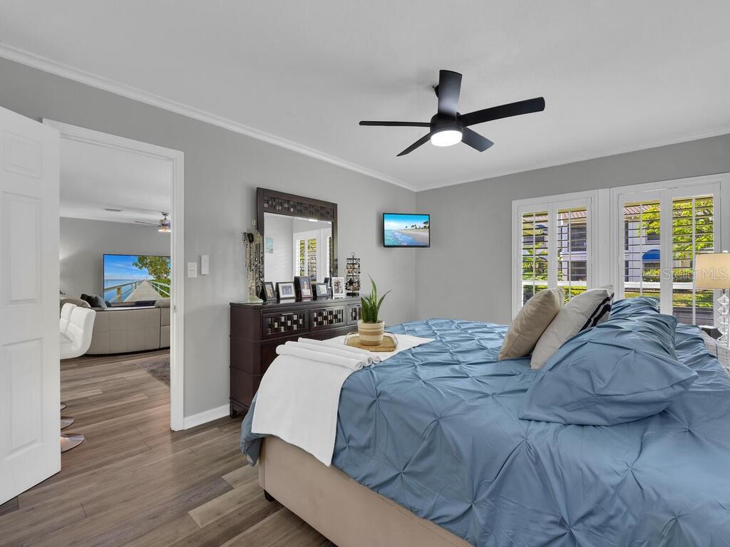 Image 20 of 42 For 4263 Island Circle D