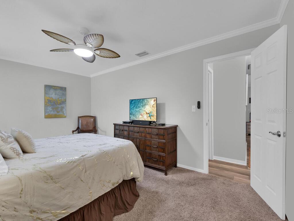 Image 24 of 42 For 4263 Island Circle D