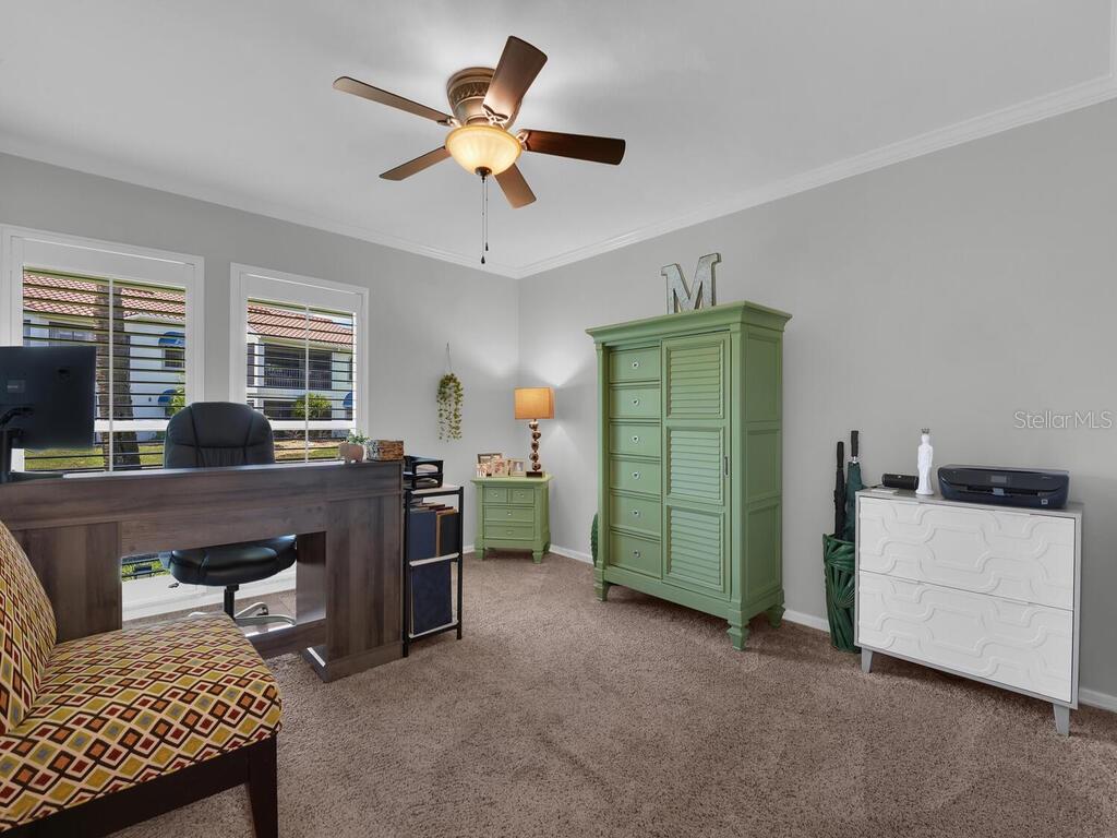 Image 27 of 42 For 4263 Island Circle D