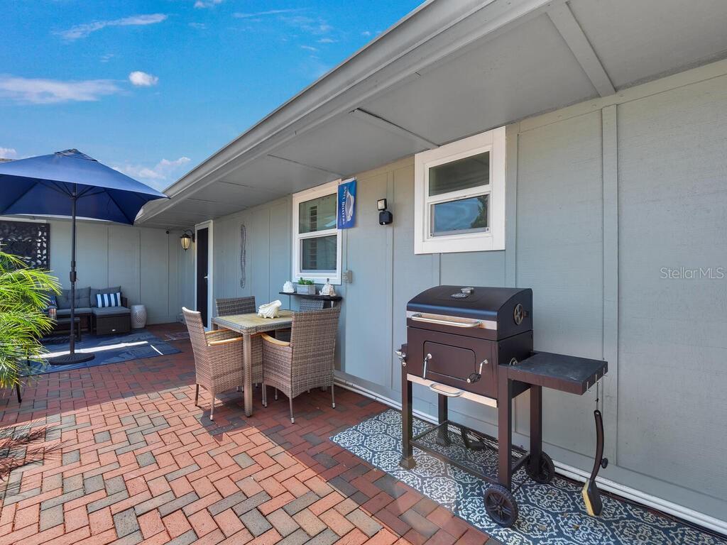 Image 33 of 42 For 4263 Island Circle D