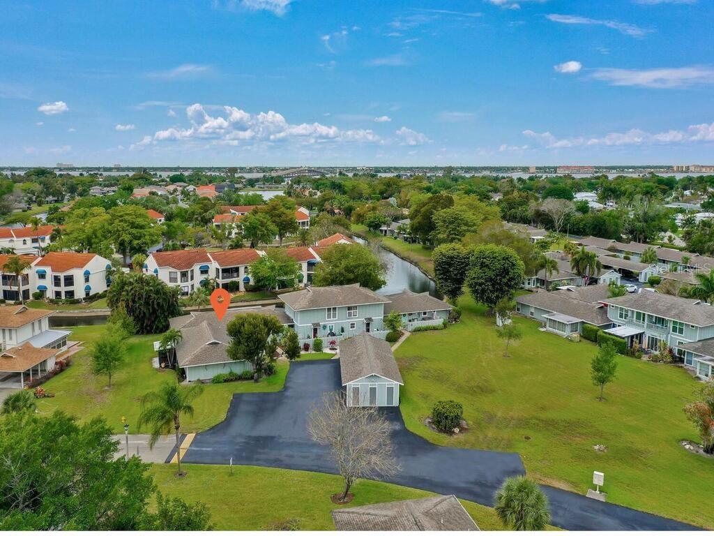 Image 40 of 42 For 4263 Island Circle D