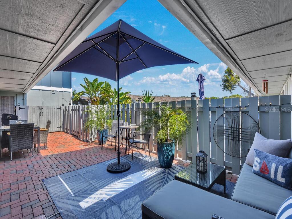 Image 5 of 42 For 4263 Island Circle D