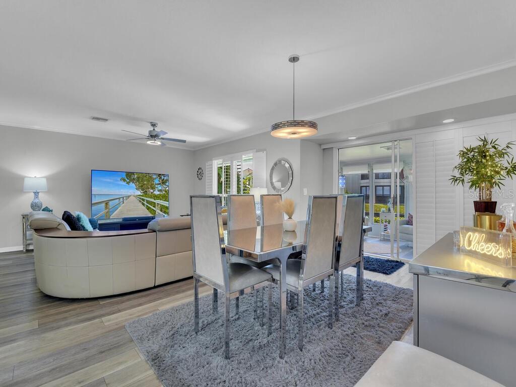 Image 7 of 42 For 4263 Island Circle D