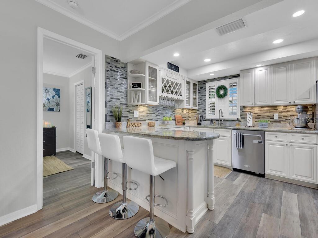 Image 8 of 42 For 4263 Island Circle D