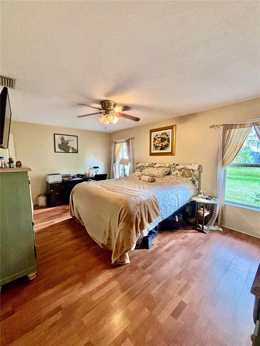 Image 11 of 28 For 23296 Goldcoast Avenue