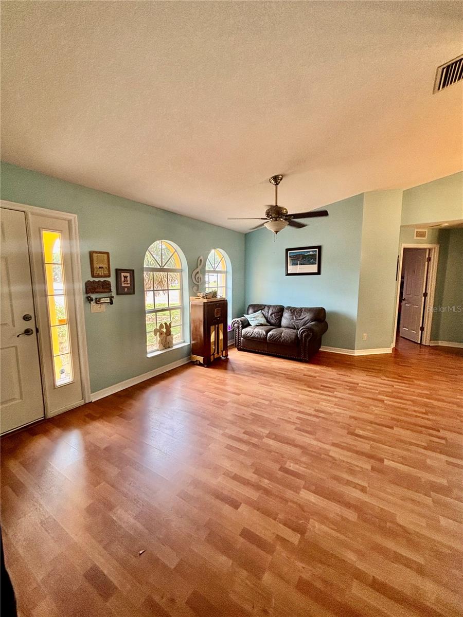 Image 3 of 28 For 23296 Goldcoast Avenue