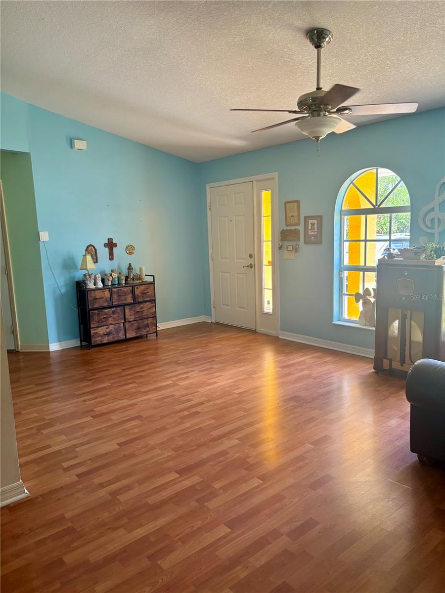 Image 4 of 28 For 23296 Goldcoast Avenue