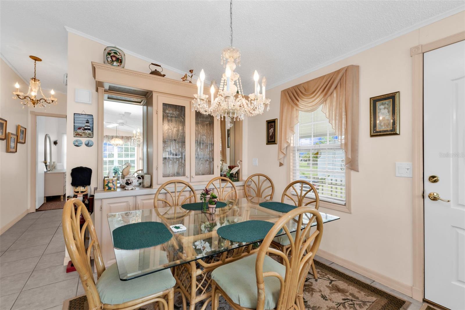 Image 10 of 36 For 29180 Crawford Avenue